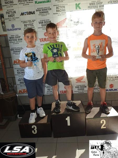 podium (46)-lill